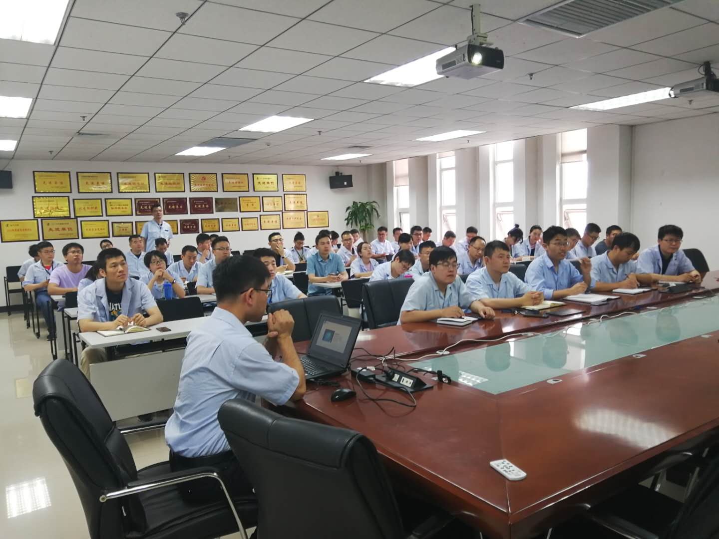西安知产培训 | 中商所受邀为陕汽集团进行“专利挖掘与技术交底书撰写”专项培训